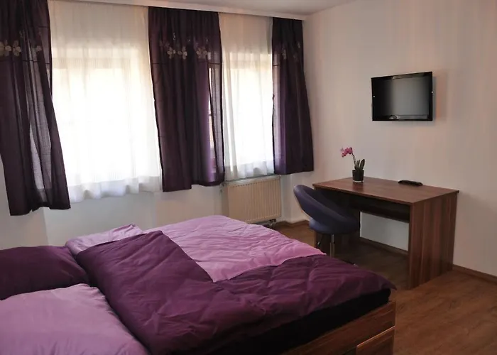 בית הארחה Gaestezimmer Michelangelo 3*